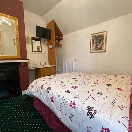 Masslink Guest House Хорли Экстерьер фото